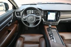 Fahrzeugabbildung Volvo V90 Cross Country D5 AWD Pro*STDHZG*PANO*RFK*