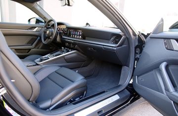 Porsche 992.2 4S*Schiebdach,Chrono,Sitzlüftung,BOSE,360°