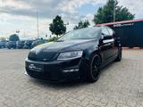 Skoda Octavia Combi RS*Neuer Motor*DSG*Pano*Navi - Skoda Octavia: RS Motor