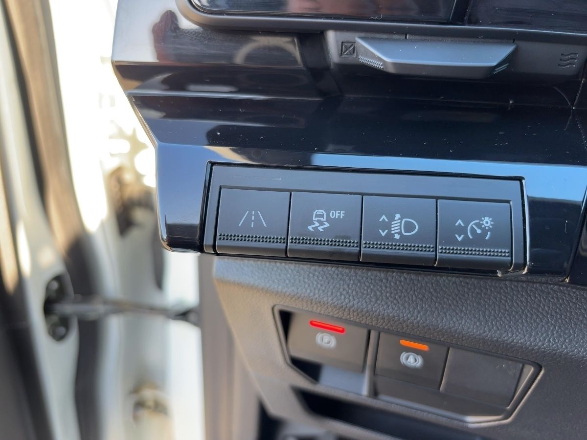 Fahrzeugabbildung Renault Austral Equilibre 140 Automatik SHZ EPH