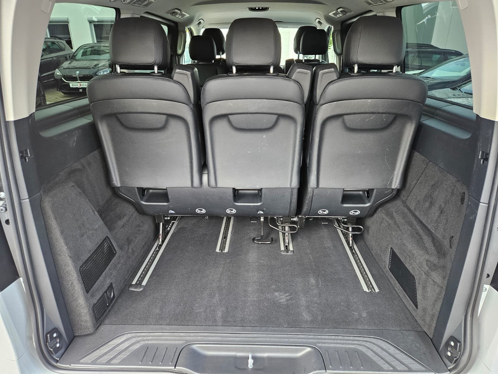 Fahrzeugabbildung Mercedes-Benz Vito 119 Tourer lang SELECT Sport LED*LEDER*AHK