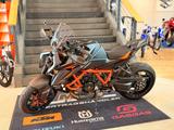 KTM 1390 Super Duke R EVO *NUR 1196 KM*VIEL ZUBEHÖR* - KTM 1390 Super Duke R EVO