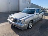 Mercedes-Benz E 320 AVANTGARDE 1.Hand Leder Xenon Sitzheizung - gebrauchte Mercedes-Benz E 320 aus dem Jahr 2002