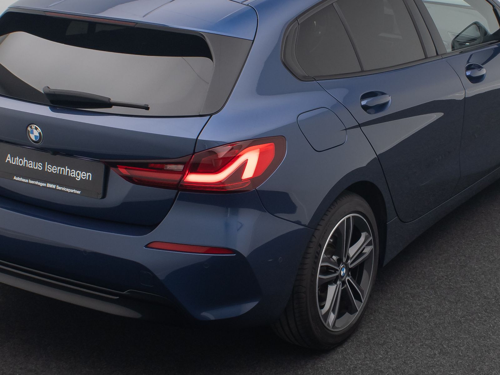 Fahrzeugabbildung BMW 118i Sport Line Kamera DAB DriveAs HiFi Panorama