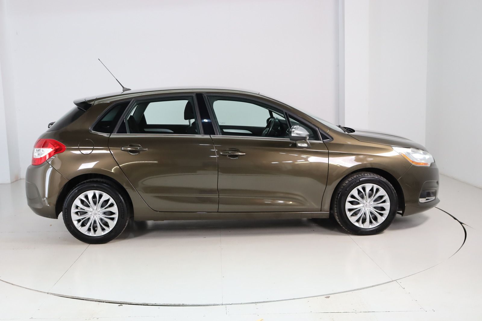 Fahrzeugabbildung Citroën C4 1.6 * HU 03.2028 * Selection