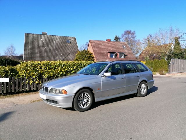 BMW 525dA 3Hd*TÜV4/26*Navi*Sitzhz*SD*PDC*Isofix*AHK!