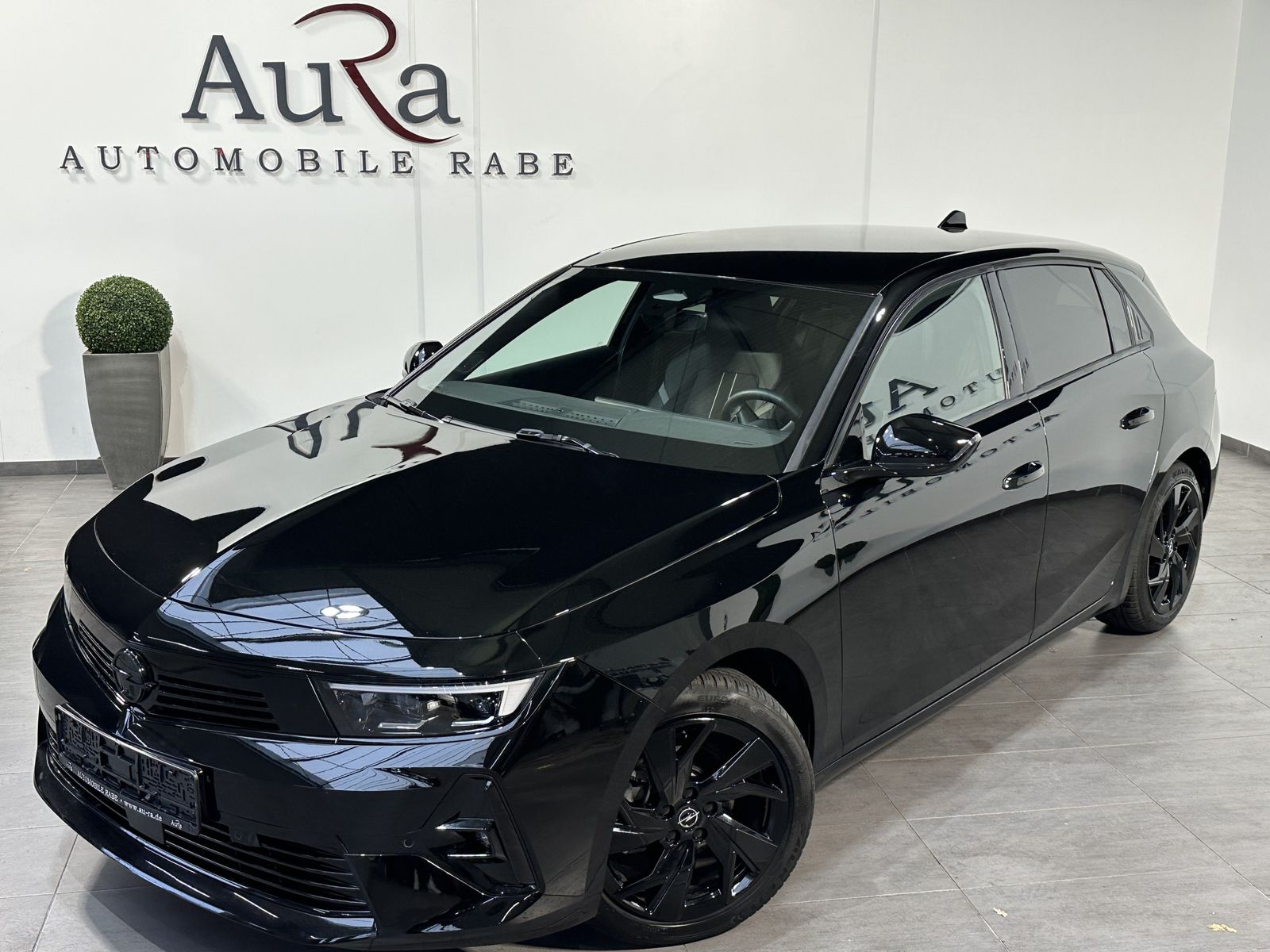 Fahrzeugabbildung Opel Astra SpT 1.2 Turbo GS Aut. NAV+LED+360°+17ZOLL