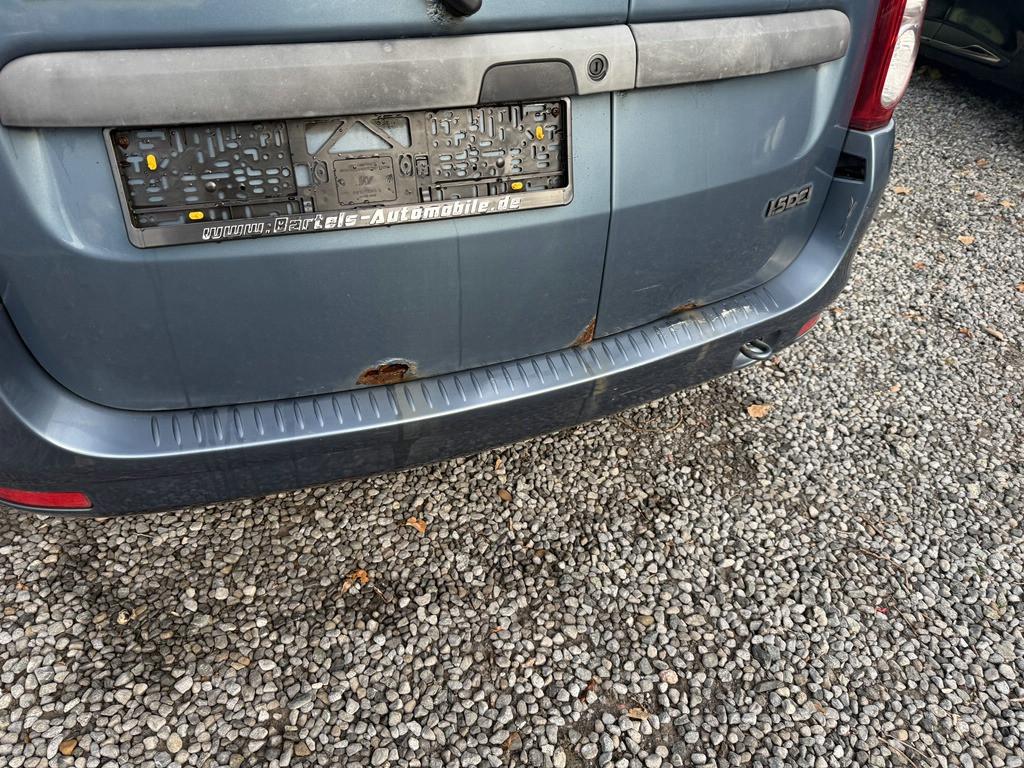 Dacia Logan 2011 — photo 9