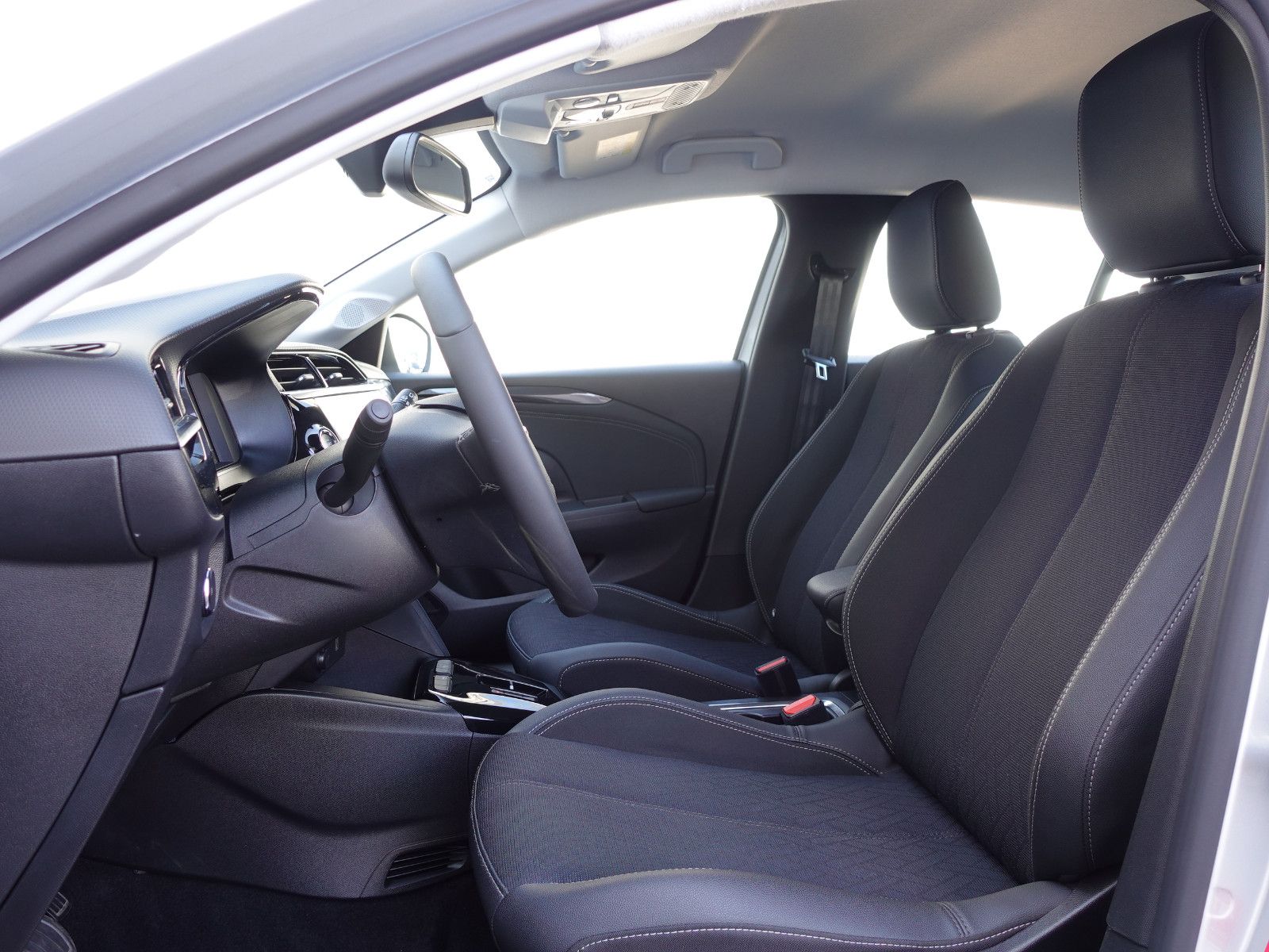 Fahrzeugabbildung Opel Corsa-e Elegance,Navi,Kamera,Sitzhzg,Allwetter