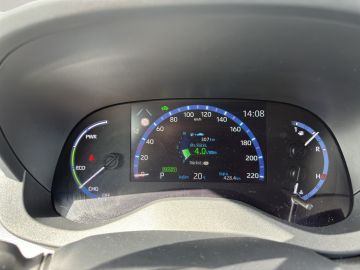 Toyota Yaris Cross - 12
