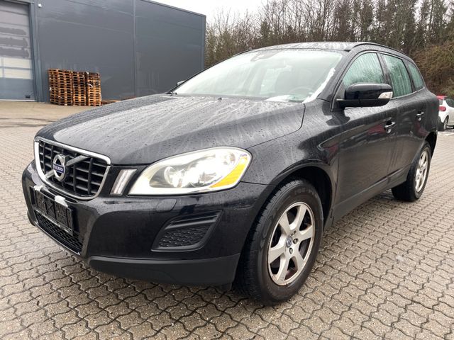 Volvo XC60 2.0 D3 Momentum 136PS NR:25390