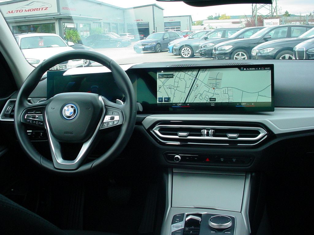 BMW 320E *Curved Display*PDC*Navi*LED foto 2