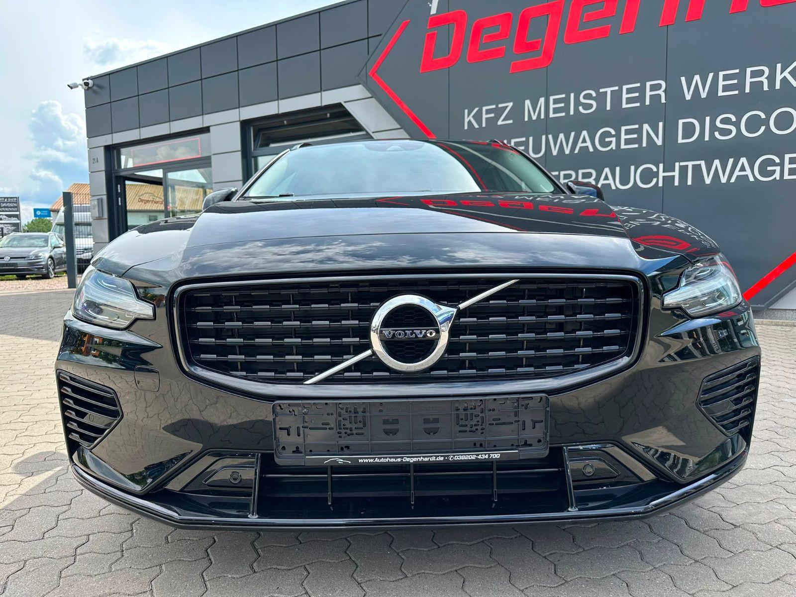 Volvo V60 Kombi R Design Expression Recharge Plug-In H foto 17