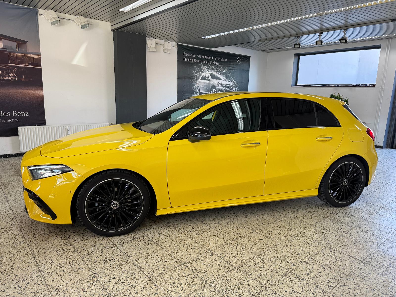 Mercedes-Benz A 180 AMG + NIGHT AUT/NAV/LED/SHZ/PTS/SPUR/LM19"