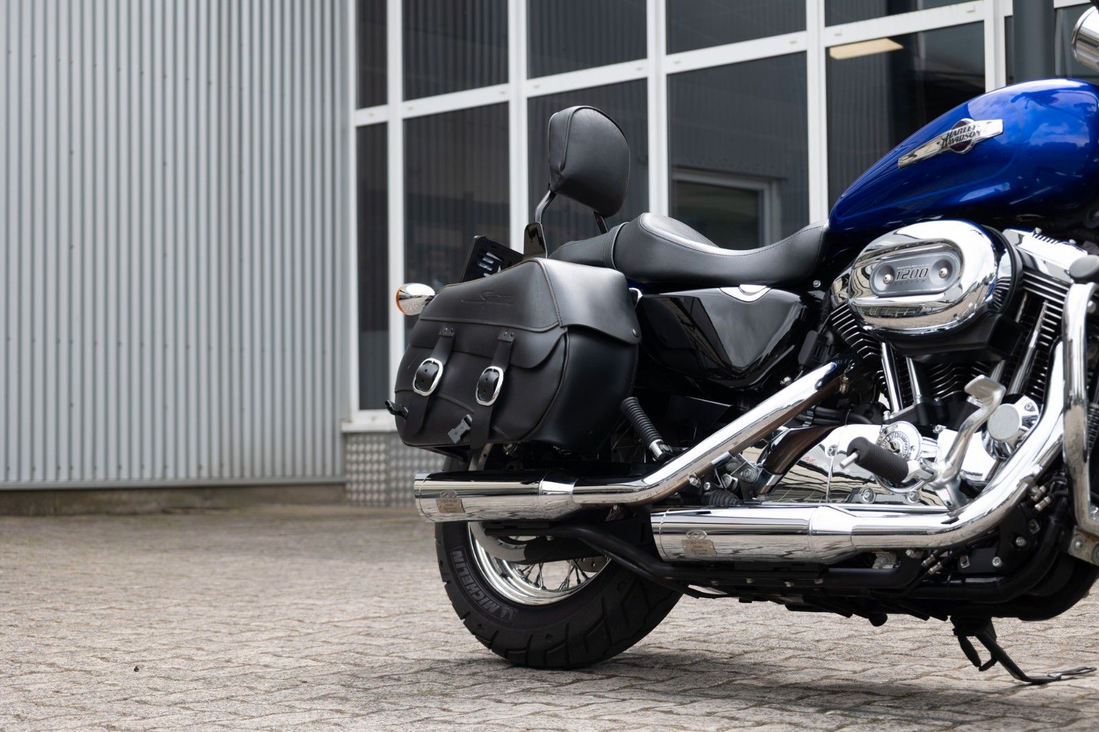 Fahrzeugabbildung Harley-Davidson Sportster XL1200C Custom - JEKILL&HYDE -