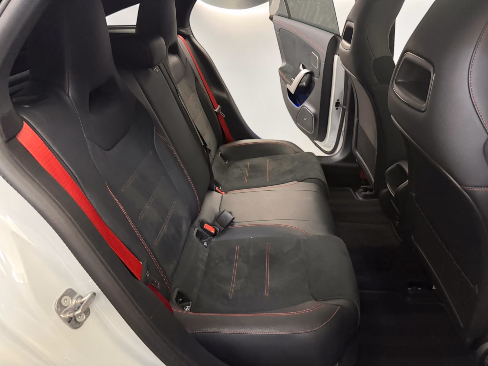 Mercedes-Benz CLA 35 AMG Shooting Brake PANO*ACC*360*BURM*BEAM