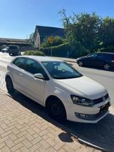 Volkswagen VW Polo in weiß - Volkswagen Polo aus 2011: W
