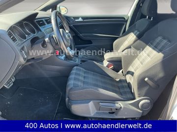 Volkswagen Golf - 9