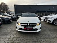 Mercedes-Benz A 180+Automatik+Keyless+Leder+Navi+Temp+PDC