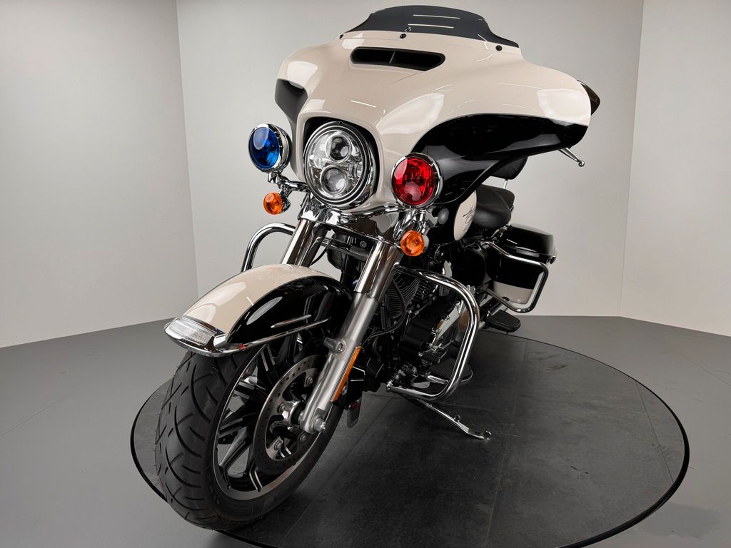 Fahrzeugabbildung Harley-Davidson FLHTP ELECTRA GLIDE POLICE *SAMMLERZUSTAND