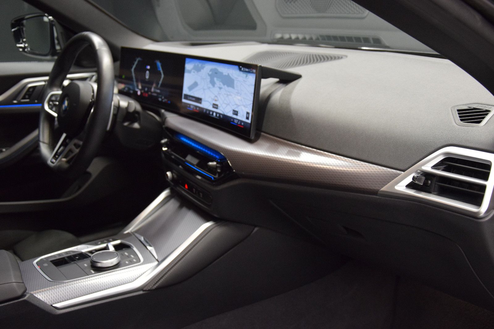 Fahrzeugabbildung BMW 420 d Gran Coupe xDrive M Sport ACC HuD 360°