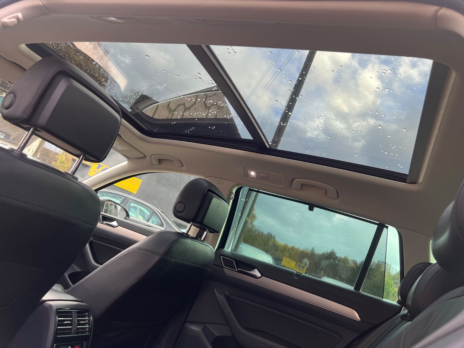 Fahrzeugabbildung Volkswagen Passat Variant Highline *DIGITALTACHO*CARPPLAY*