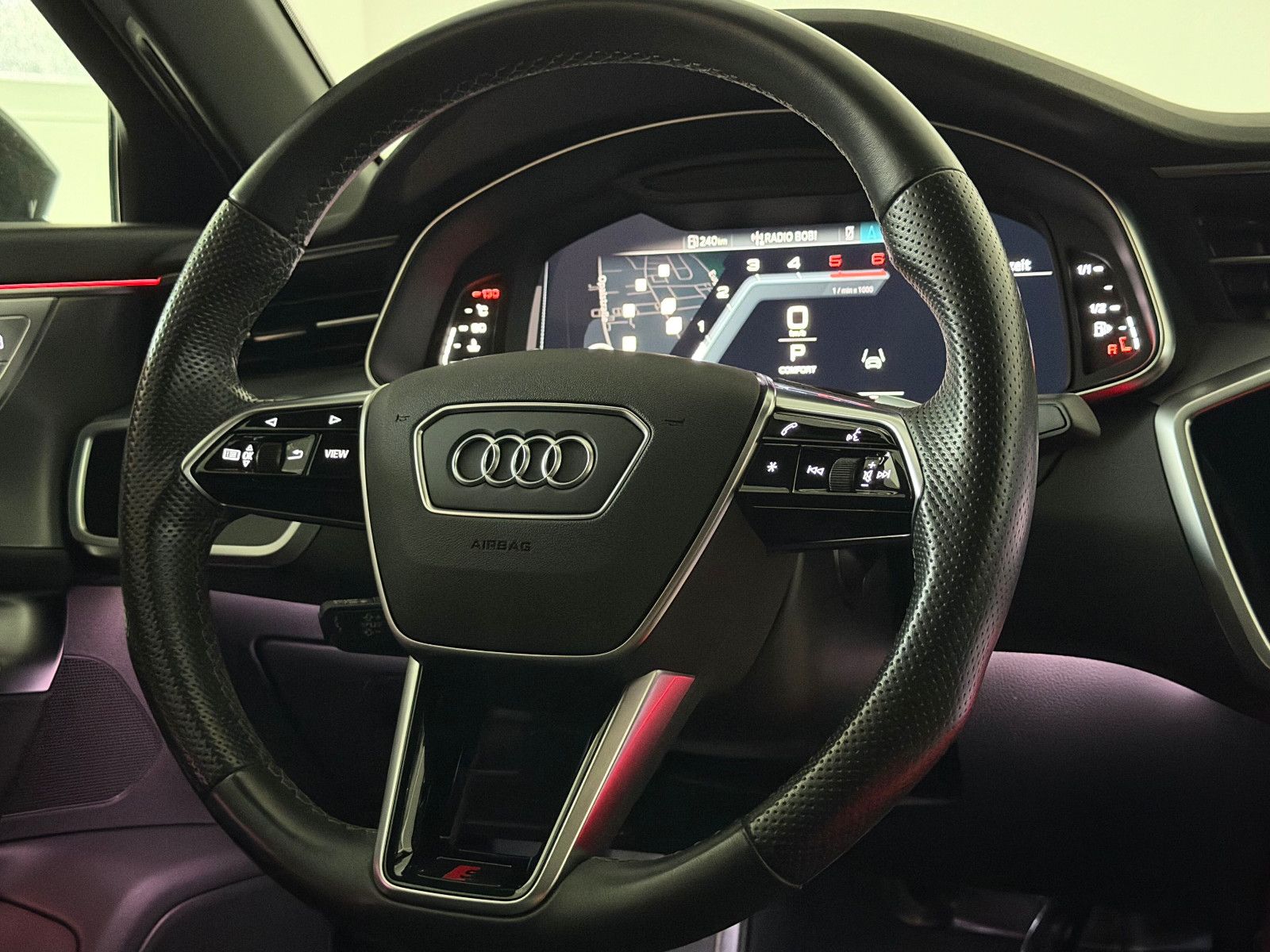 Fahrzeugabbildung Audi A6 Lim. 50 TDI Quattro S-LINE SPORT/HuD/ACC/PANO