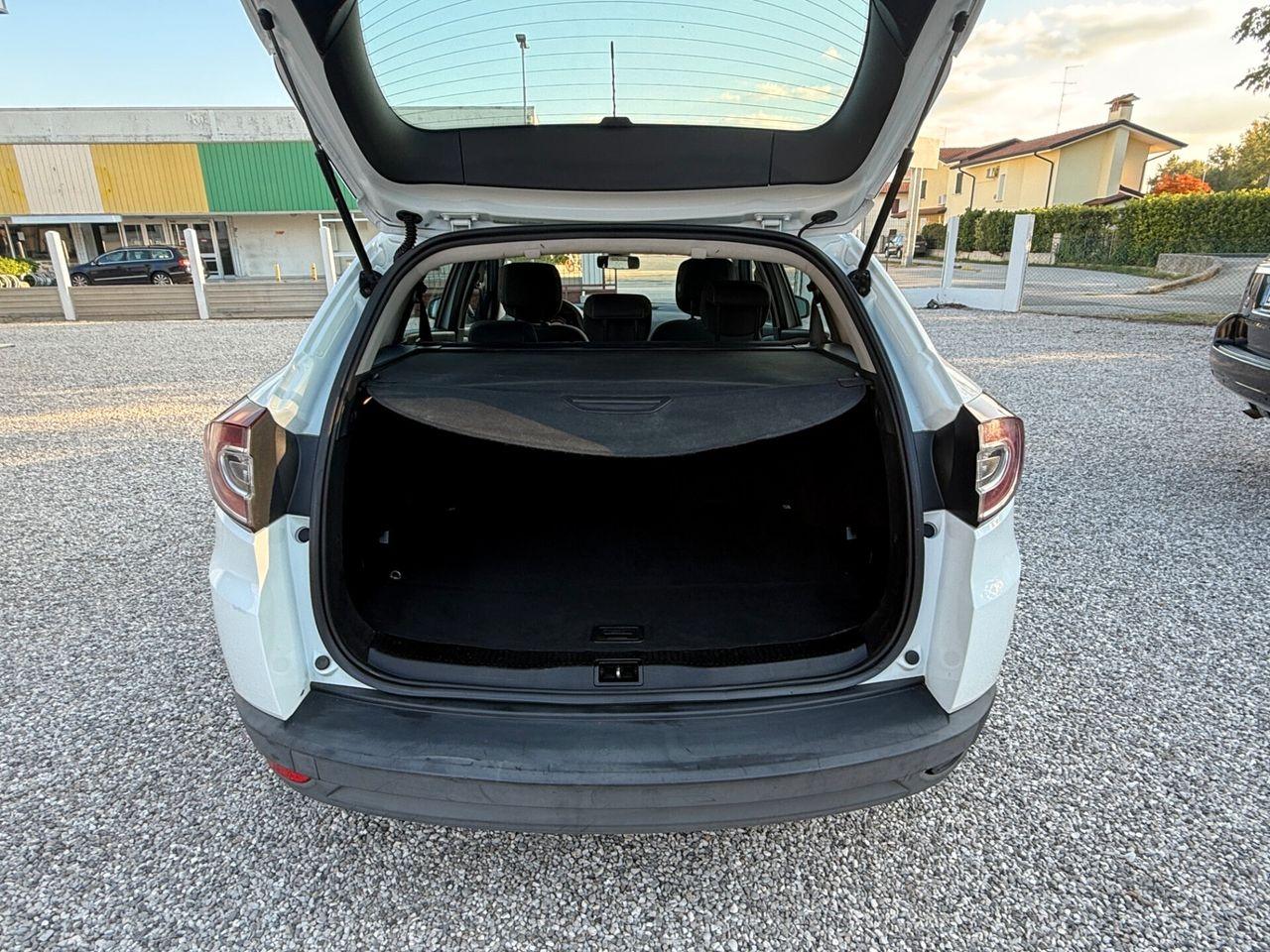 Renault Megane 2011 — photo 13