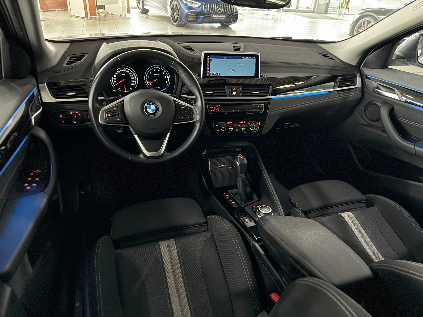 Fahrzeugabbildung BMW X2 xD25e Kamera DAB Lordos Navi LED Sport Parkas