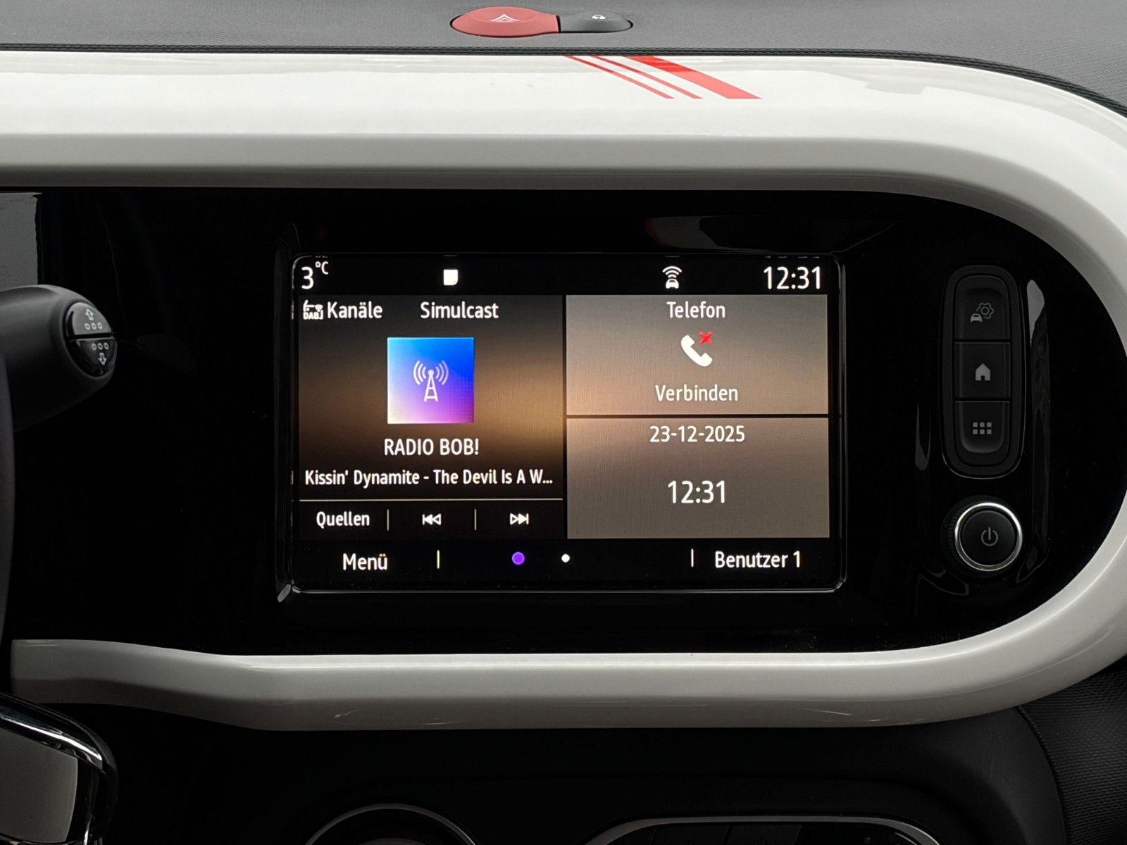 Fahrzeugabbildung Renault Twingo Vibes E Temp SHZ PDC R-Kam CarPlay Navi
