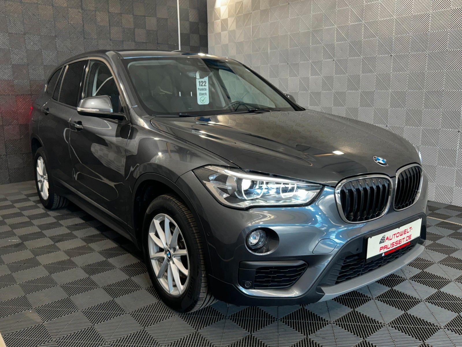 Gebrauchtwagen BMW X1 X1 sDrive 18 i*Advantage*LED-HIFI-PDC V+H-SHZ in Horb am Neckar