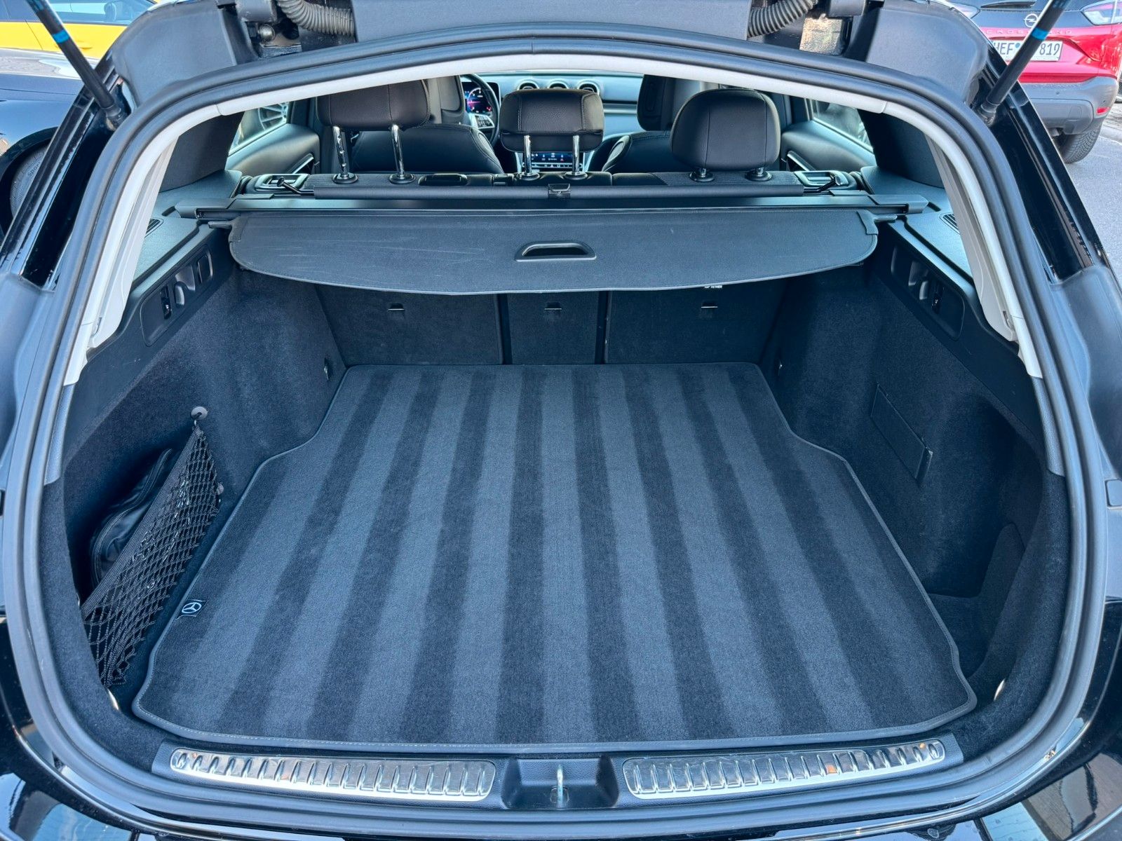 Fahrzeugabbildung Mercedes-Benz C 200d T Avantgarde+AHK+Memory+AmbiPrem+RFK+TotW