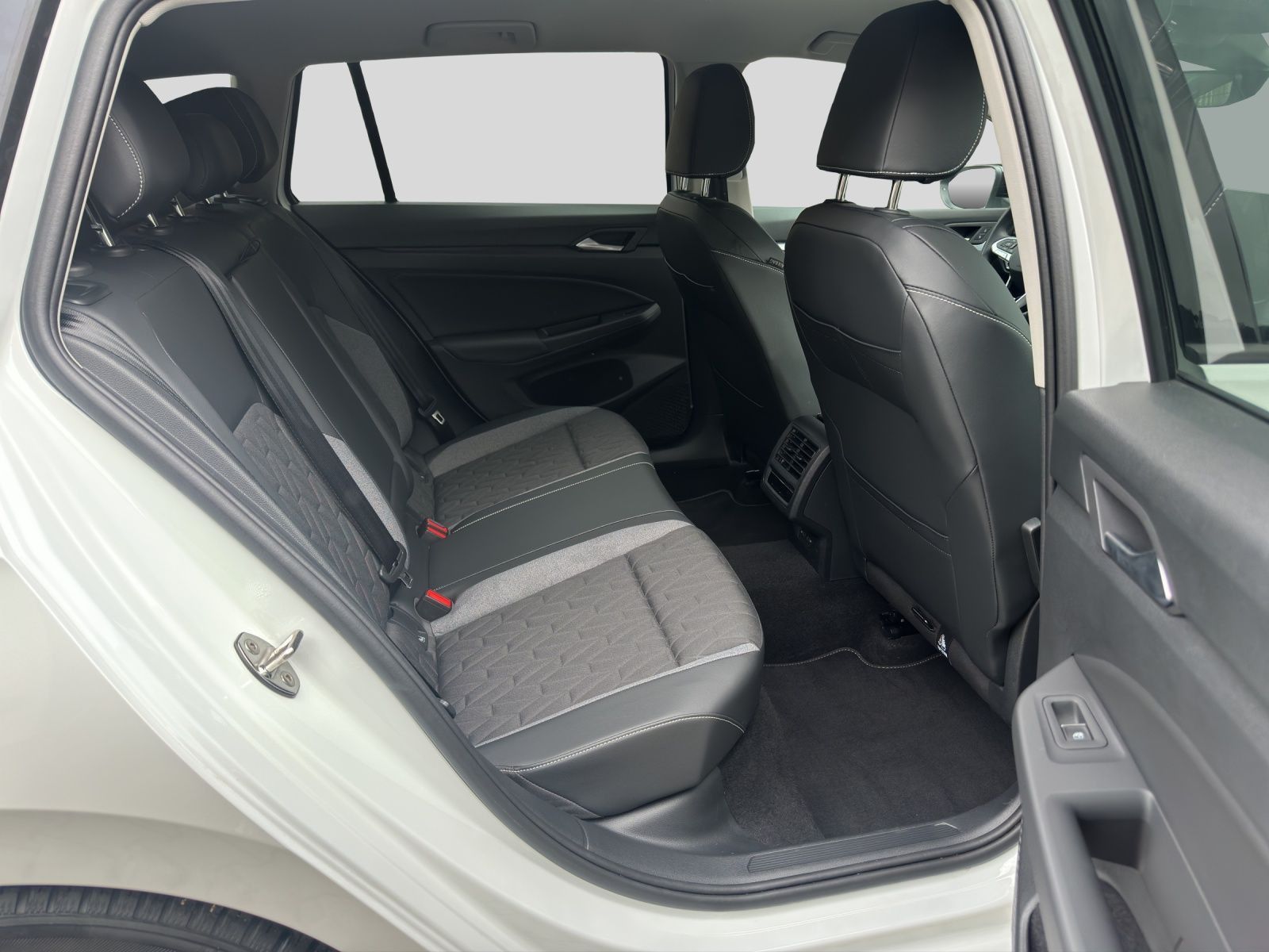 Volkswagen Golf - Bild 7