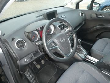 Bild 5 Opel Meriva B Innovation mit Pannoramadach