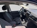 Volkswagen Touran Highline 2,0l TDI DSG AHK/IQ Light/NaviPR - 7 Sitzer Gebrauchtwagen