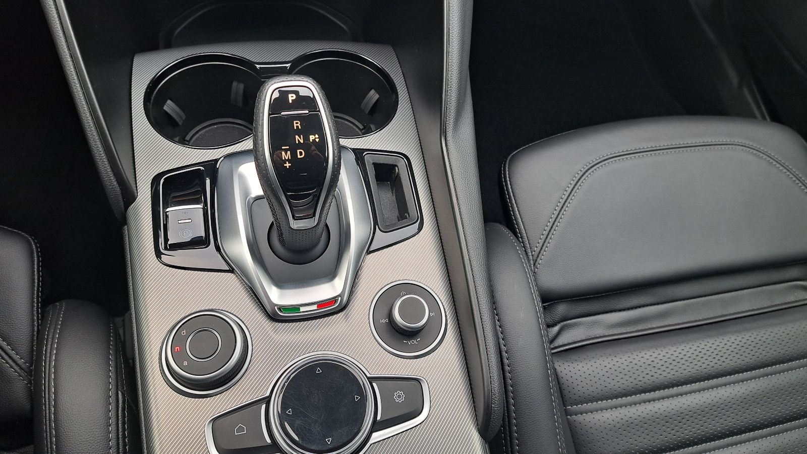 Fahrzeugabbildung Alfa Romeo Giulia Veloce  Q4