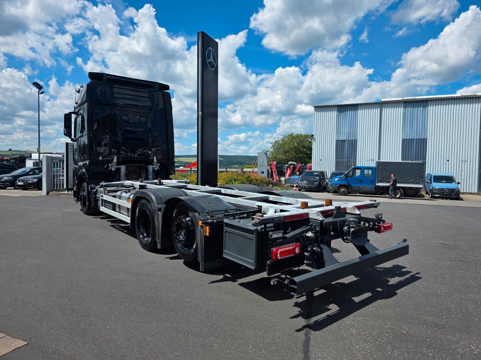 Fahrzeugabbildung Mercedes-Benz Actros 2552 L BDF Vantec hydr. liftbarer Rahmen