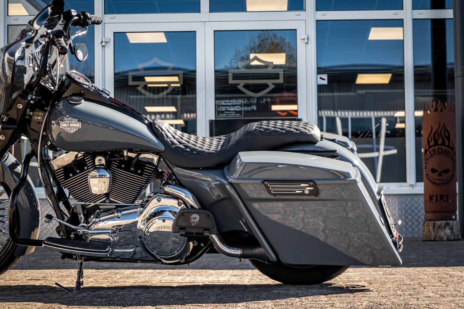 Fahrzeugabbildung Harley-Davidson FLHR ROAD KING  - Fairing - Jekill - 23"Umbau