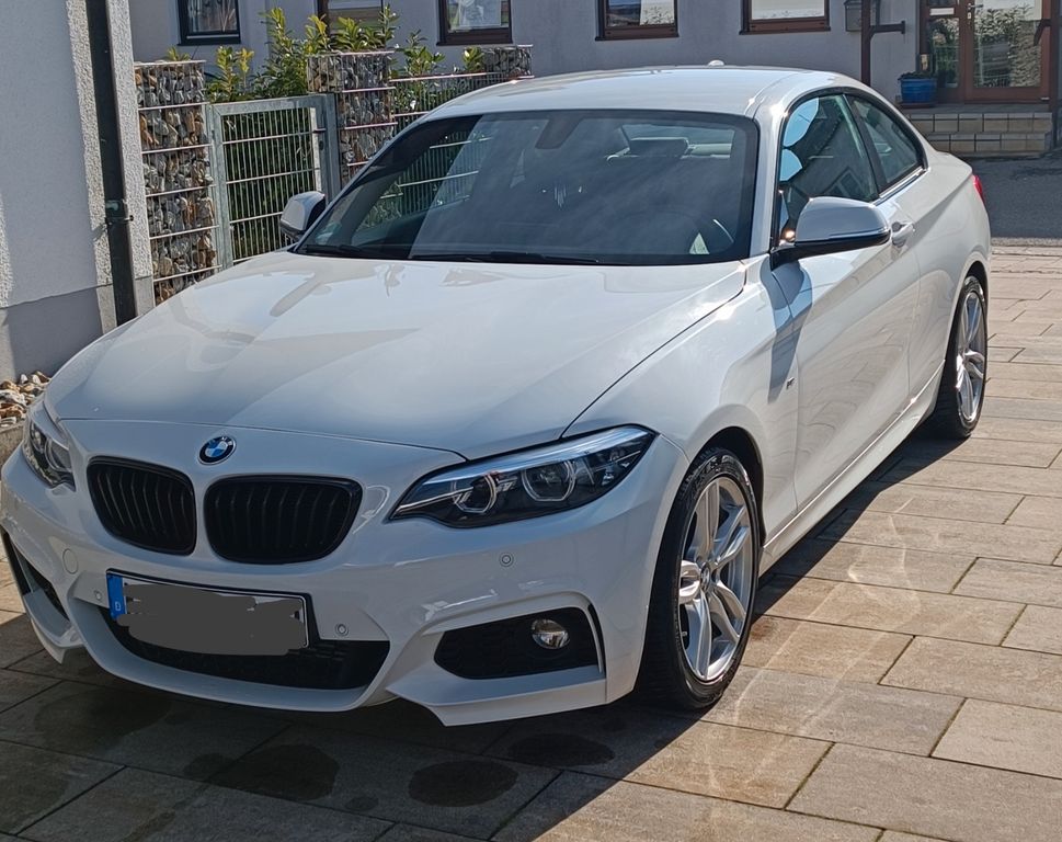 Image of BMW 218
