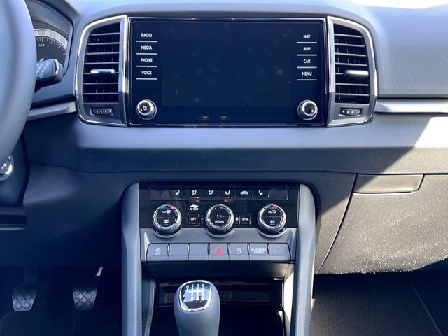 Fahrzeugabbildung SKODA Karoq Ambition 1,0 TSI 81 kW