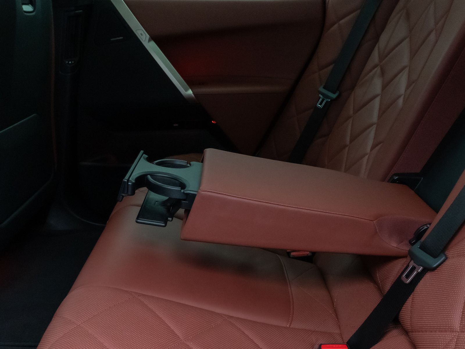 Fahrzeugabbildung BMW iX xD50 Sport Panorama 360°Laser H/K SoftCl 22"