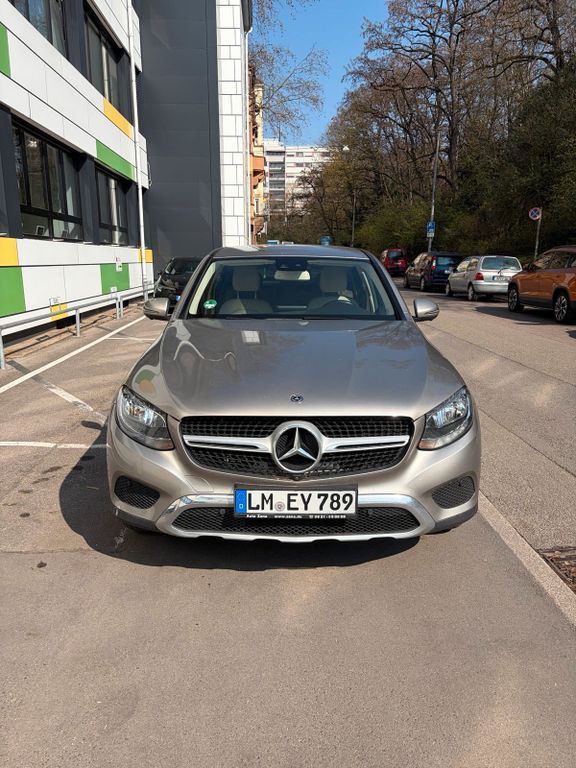 Image of Mercedes-Benz GLC 220