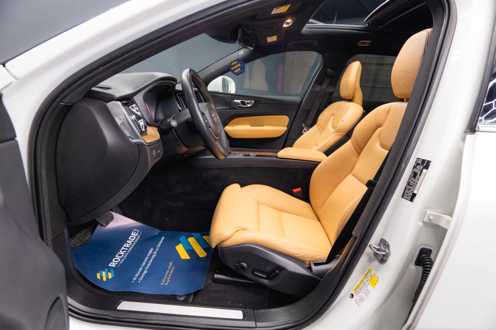 Fahrzeugabbildung Volvo XC60 T5 Inscription AWD | ACC | Pano | H&K | LED