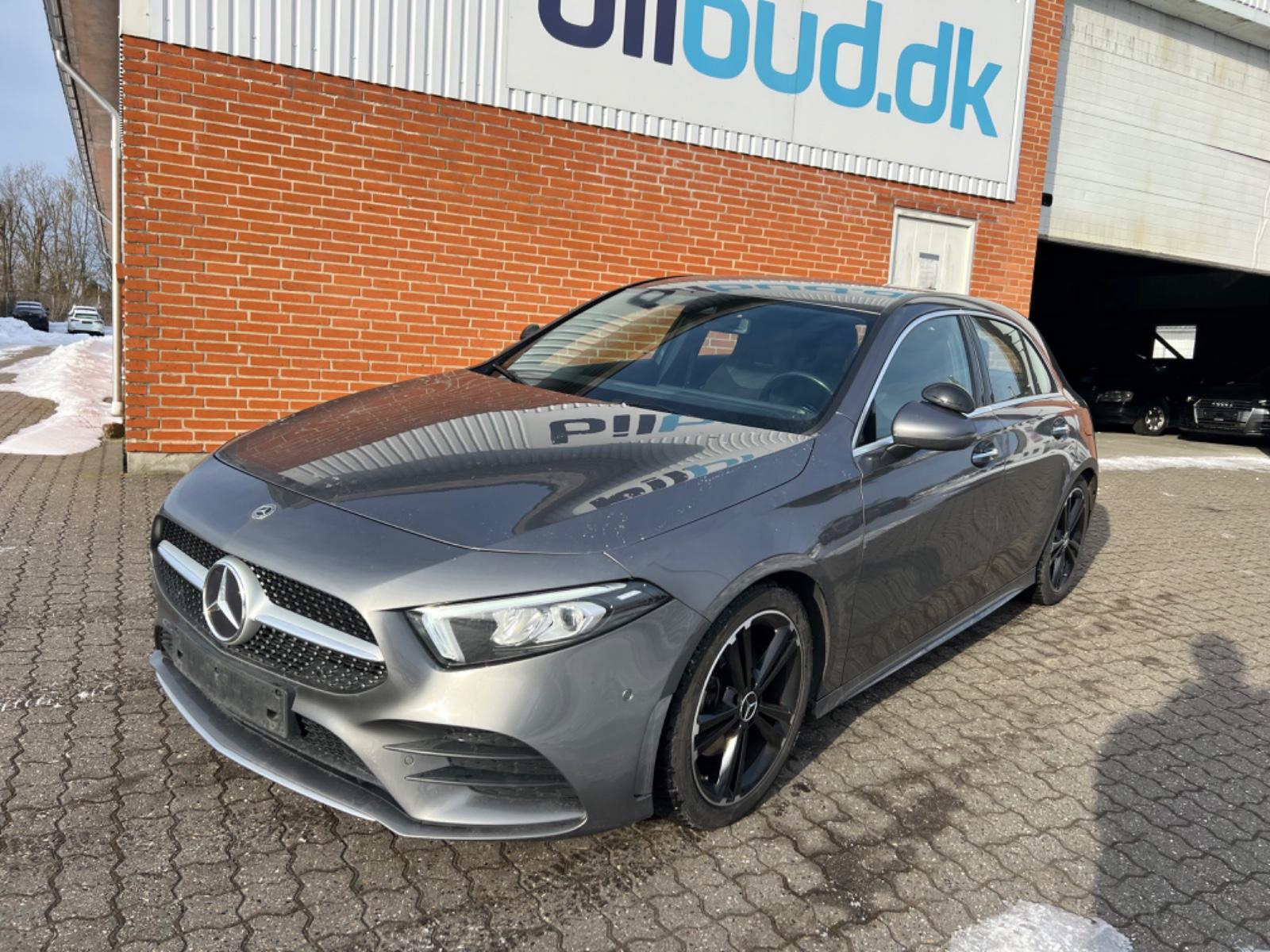 Mercedes-Benz A 200 D AMG LINE