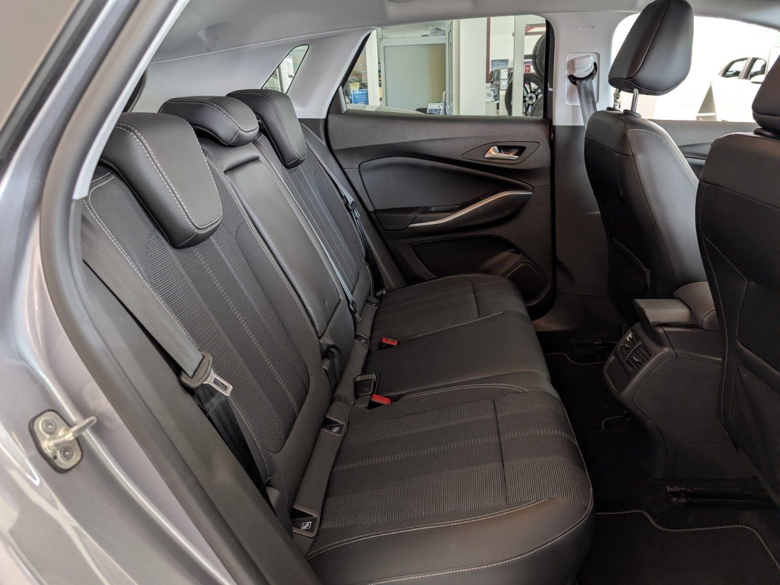 OPEL Grandland X Grandland 1.2 Turbo GS AT8 AHK IntelliLux Navi – Bild 13