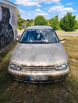 Volkswagen VW Golf 4 1.6 - Volkswagen Golf aus 2003: 1.6