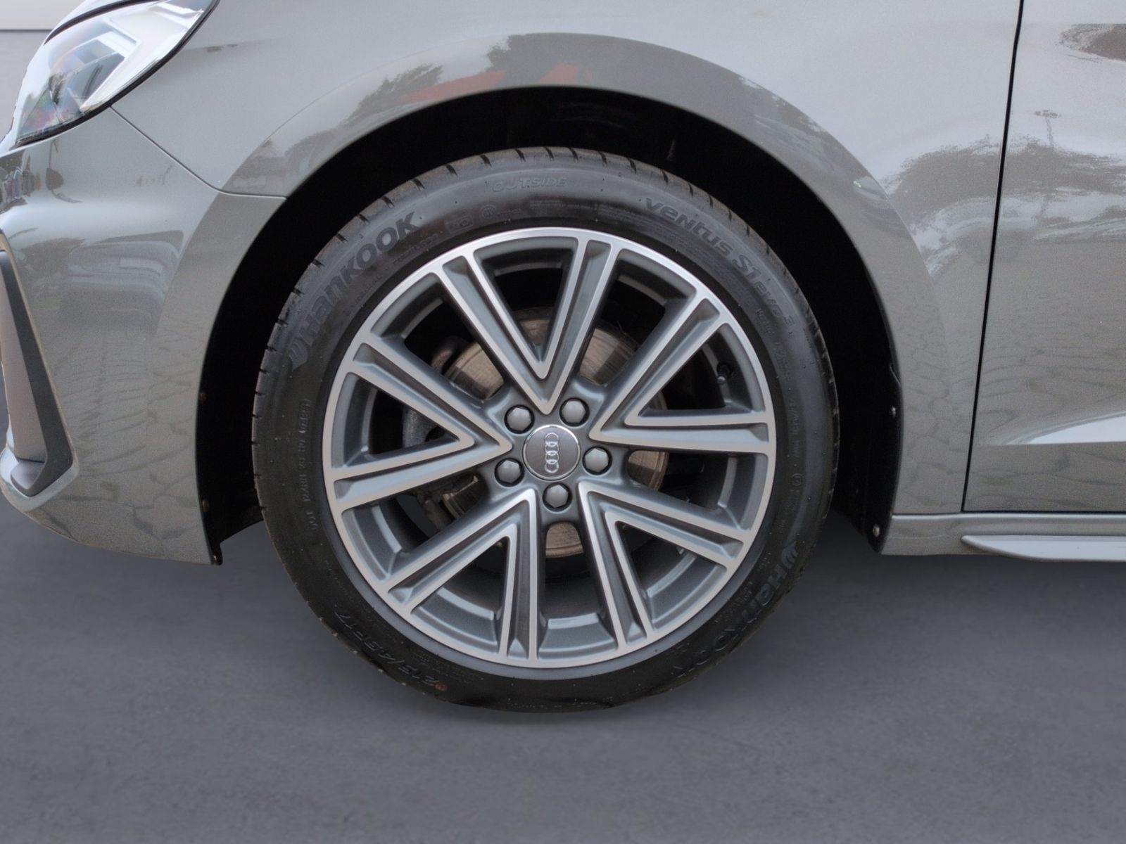 A1 30 TFSI S Line LED+GRA+PDC+SHZ