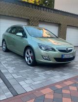Opel Astra Sports Tourer 1.4 LPG Bi-Xenon Navi AHK - Opel Astra mit LPG-Antrieb: Kombi