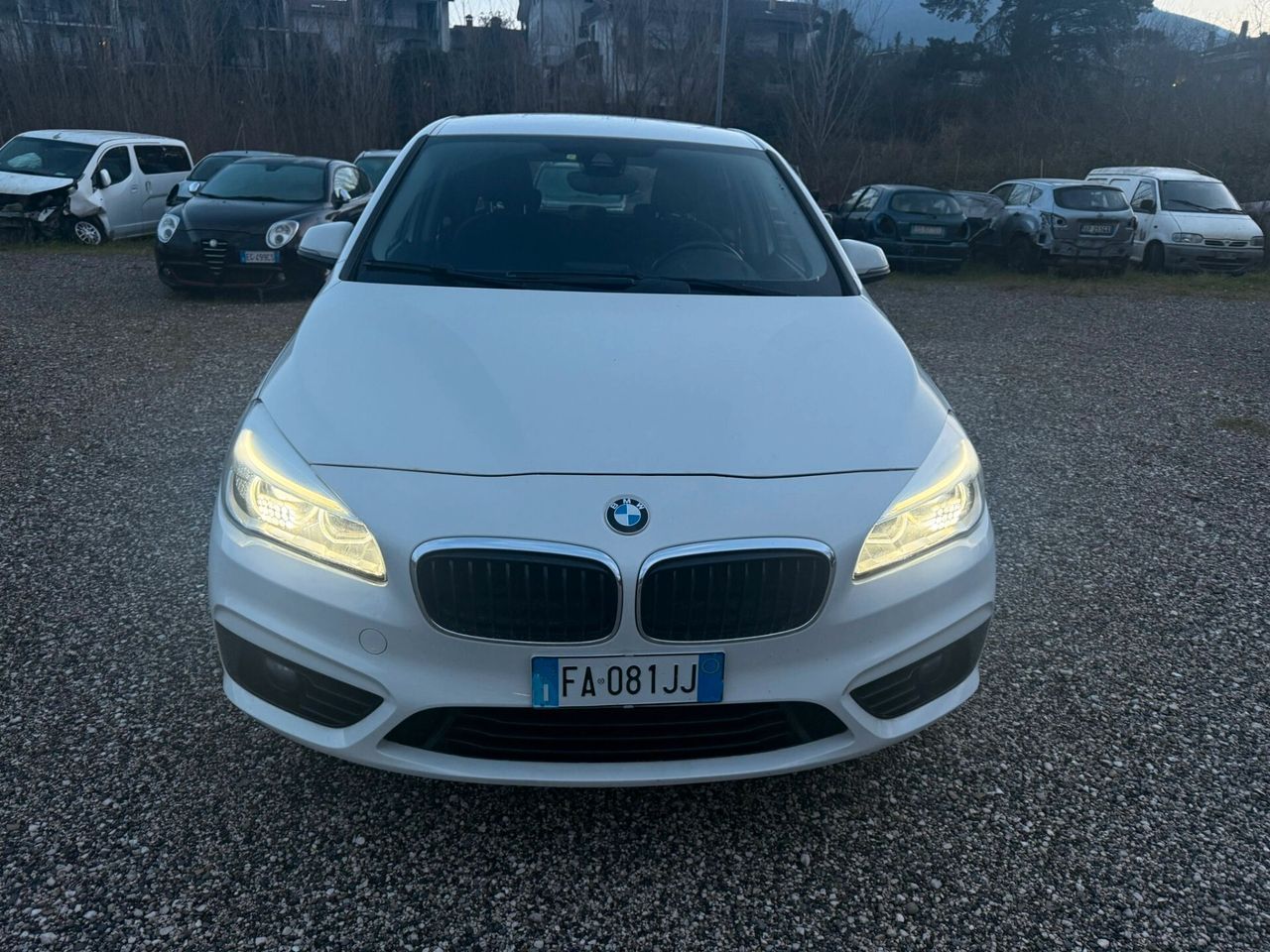 BMW 220 - 1