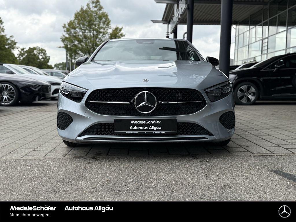Mercedes-Benz A 200 — fotografia 2